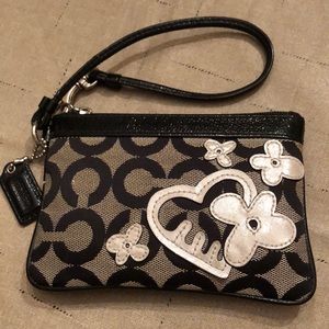 Coach wristlet. AUTHENTIC!